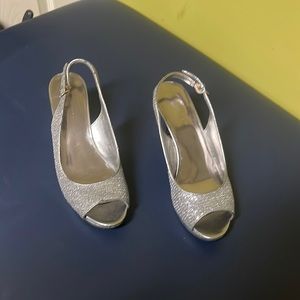 Open toes heels silver